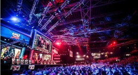 英雄联盟》手游表演赛五杀闪耀，电竞实力圈粉无数